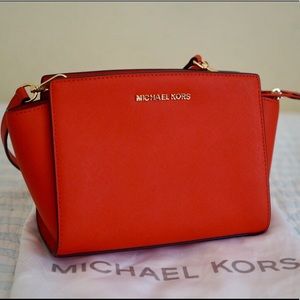 Michael Kors Medium Selma Crossbody